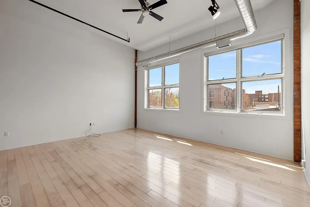 444 W Willis St Unit#89/205 Street Detroit City MI 48201