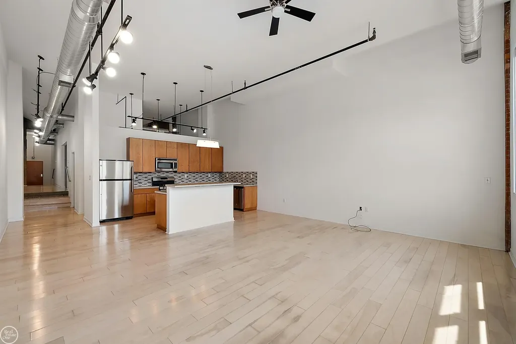 444 W Willis St Unit#89/205 Street Detroit City MI 48201