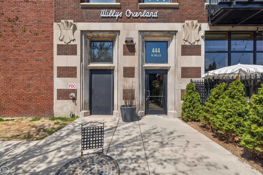 444 W Willis St Unit#89/205 Street Detroit City MI 48201