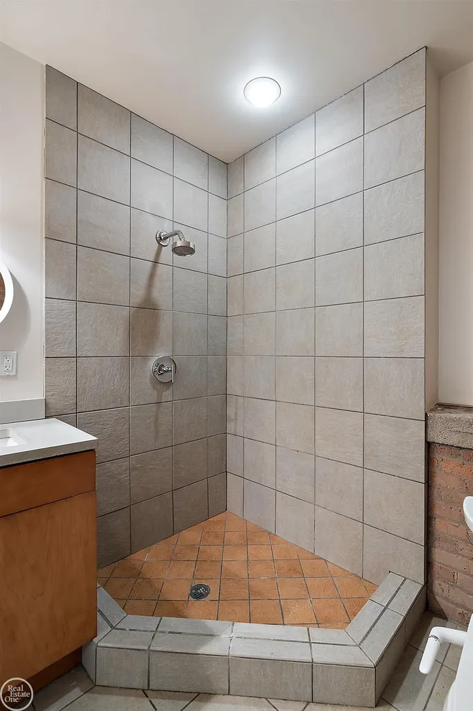 444 W Willis St Unit#89/205 Street Detroit City MI 48201