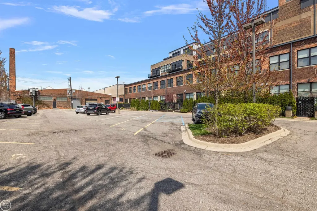 444 W Willis St Unit#89/205 Street Detroit City MI 48201