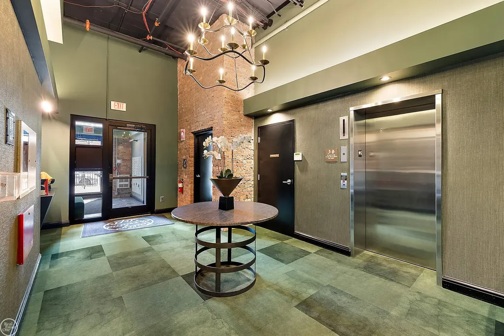 444 W Willis St Unit#89/205 Street Detroit City MI 48201