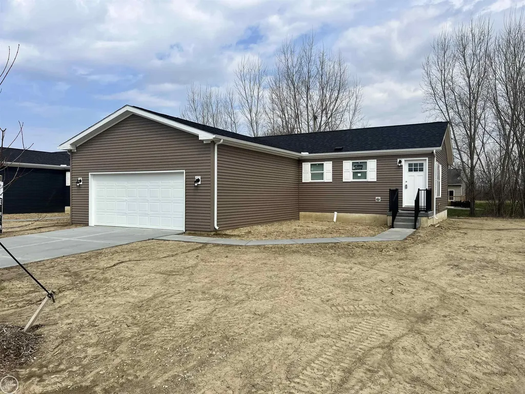 4101 Sugar Maple Run Flint City MI 48506