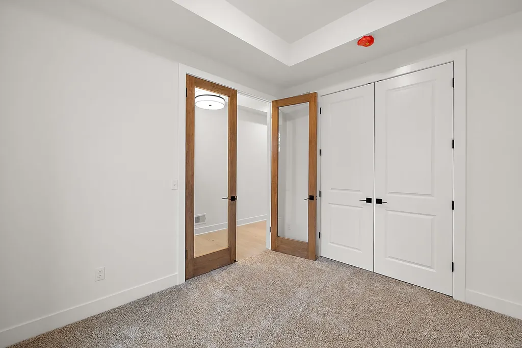 5871 Everton Court Troy City MI 48085
