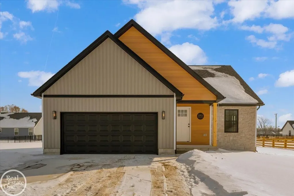 2 Shelldrake Lane St. Clair City MI 48079