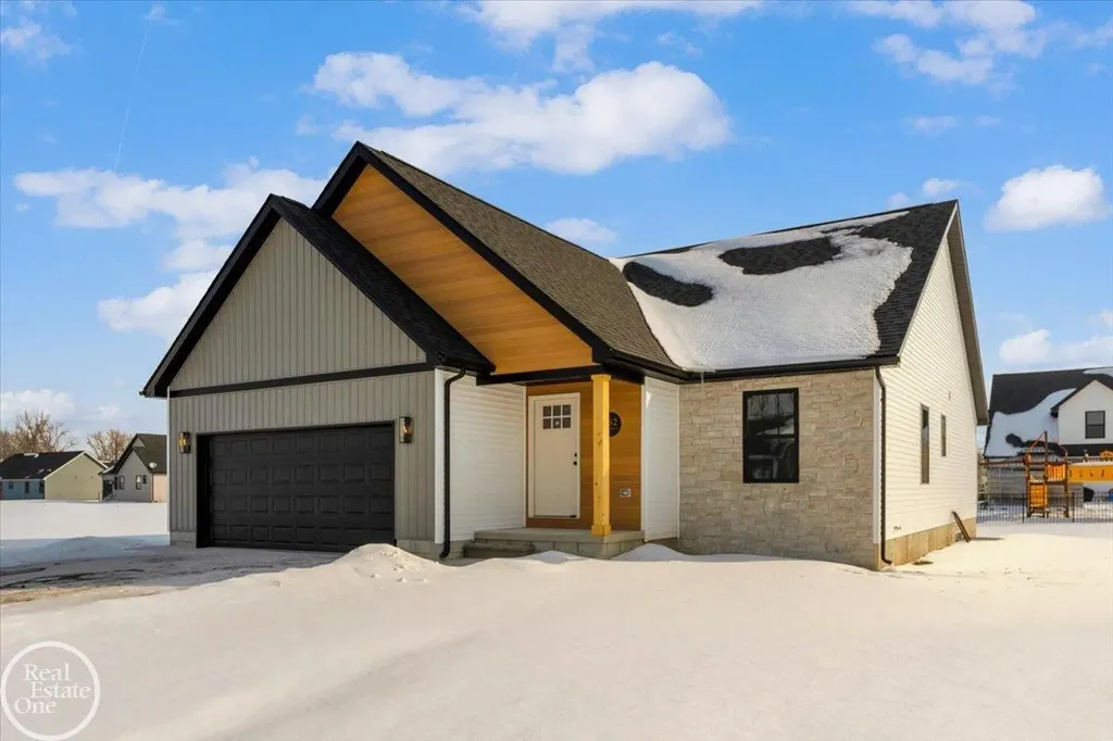 2 Shelldrake Lane St. Clair City MI 48079