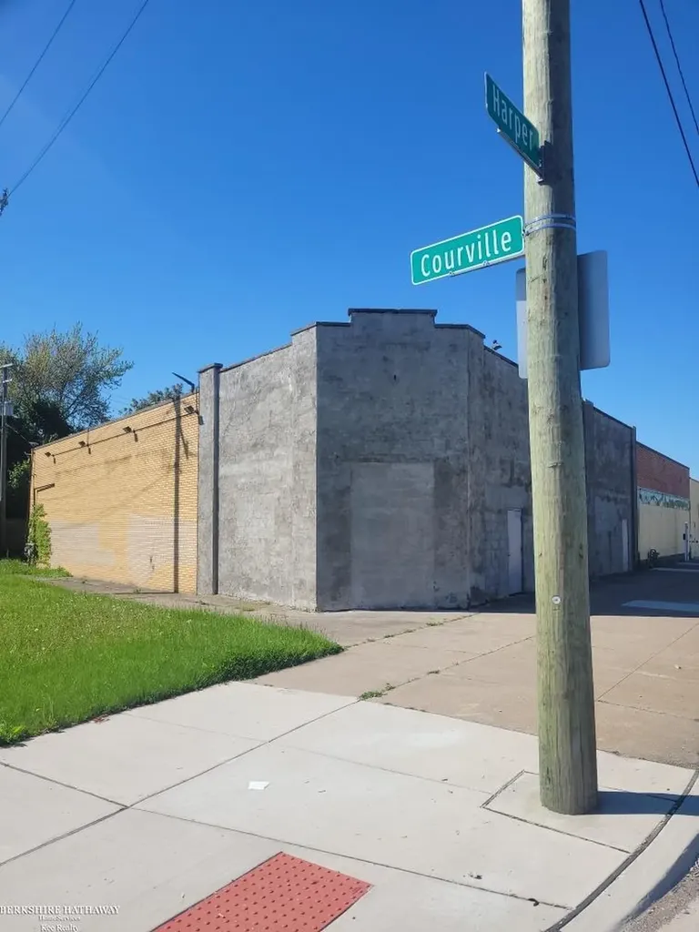 16334 Harper Avenue Detroit City MI 48224