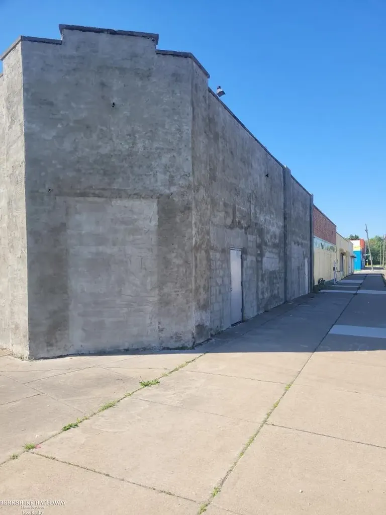 16334 Harper Avenue Detroit City MI 48224