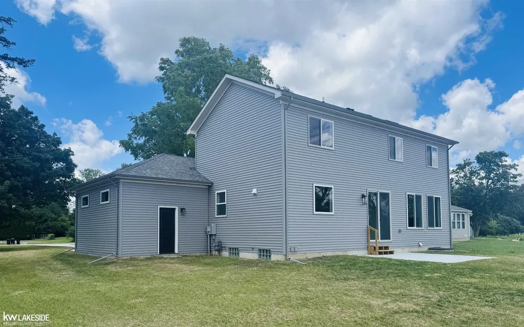72160 Van Dyke Avenue Bruce Township MI 48065