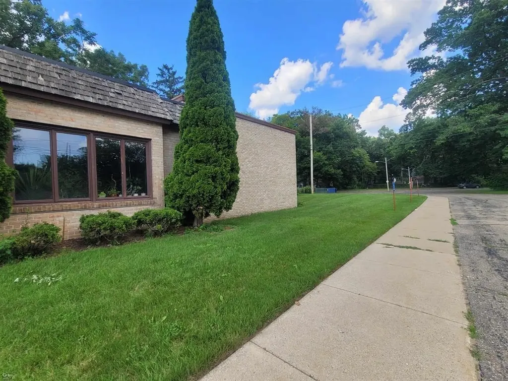 340 N Main Street Clawson City MI 48017