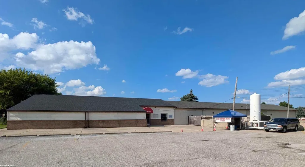 35850 Utica Road Clinton Charter Township MI 48035