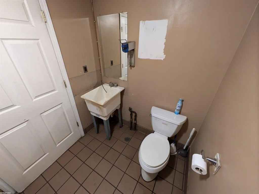 35850 Utica Road Clinton Charter Township MI 48035