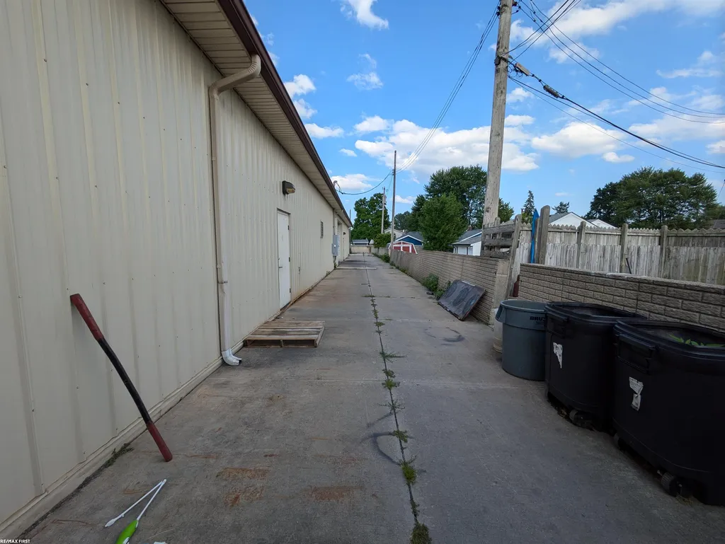 35850 Utica Road Clinton Charter Township MI 48035
