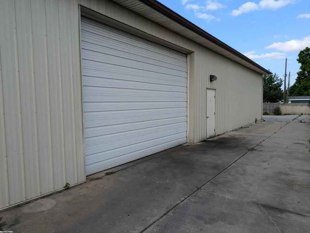 35850 Utica Road Clinton Charter Township MI 48035