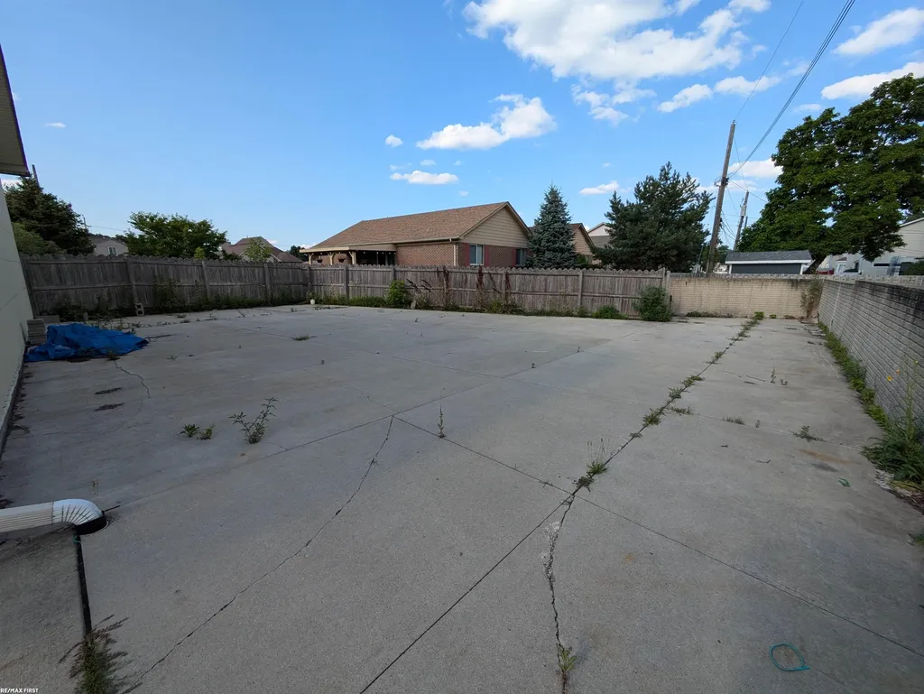 35850 Utica Road Clinton Charter Township MI 48035