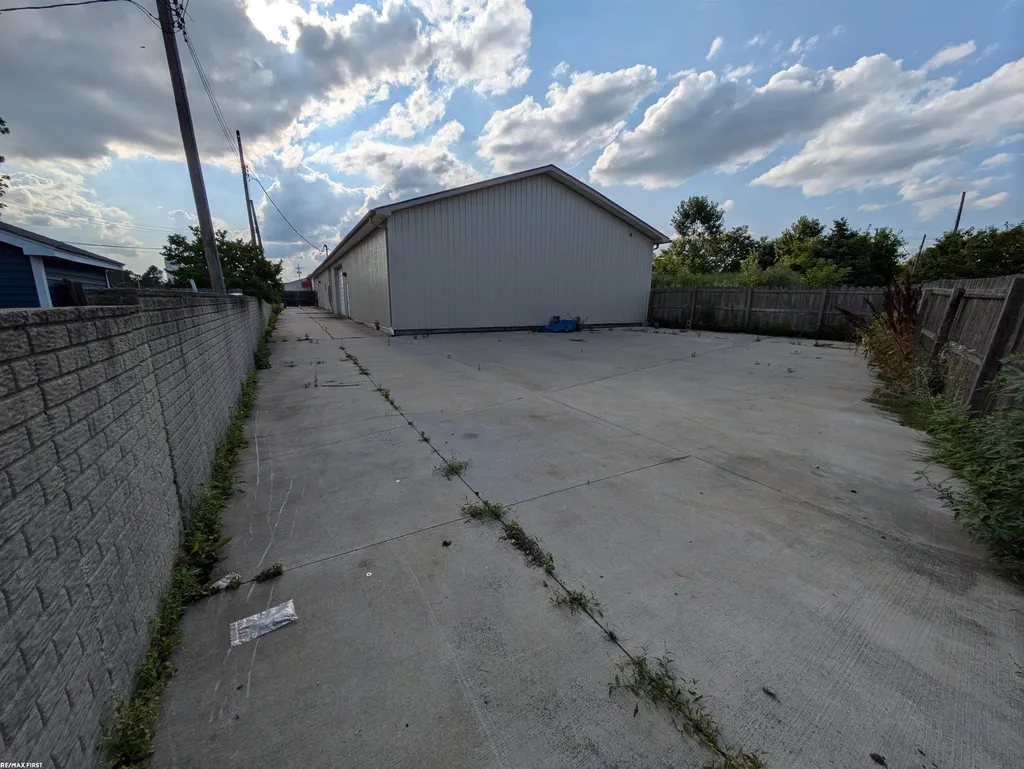 35850 Utica Road Clinton Charter Township MI 48035