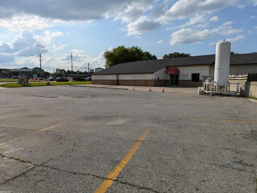 35850 Utica Road Clinton Charter Township MI 48035