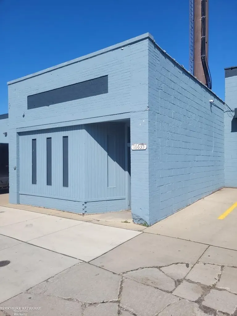 16635 Harper Avenue Detroit City MI 48224
