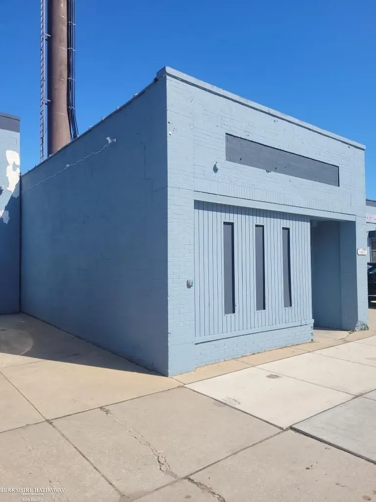 16635 Harper Avenue Detroit City MI 48224