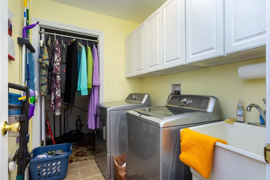 7520 Colony Drive Clay Township MI 48001