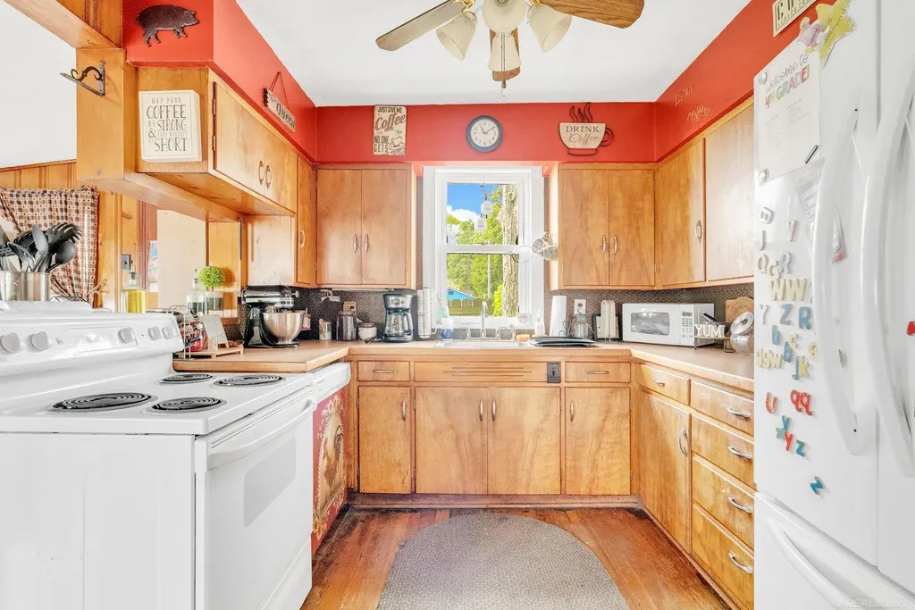 8941 & 8943 Lakeshore Road Worth Township MI 48450