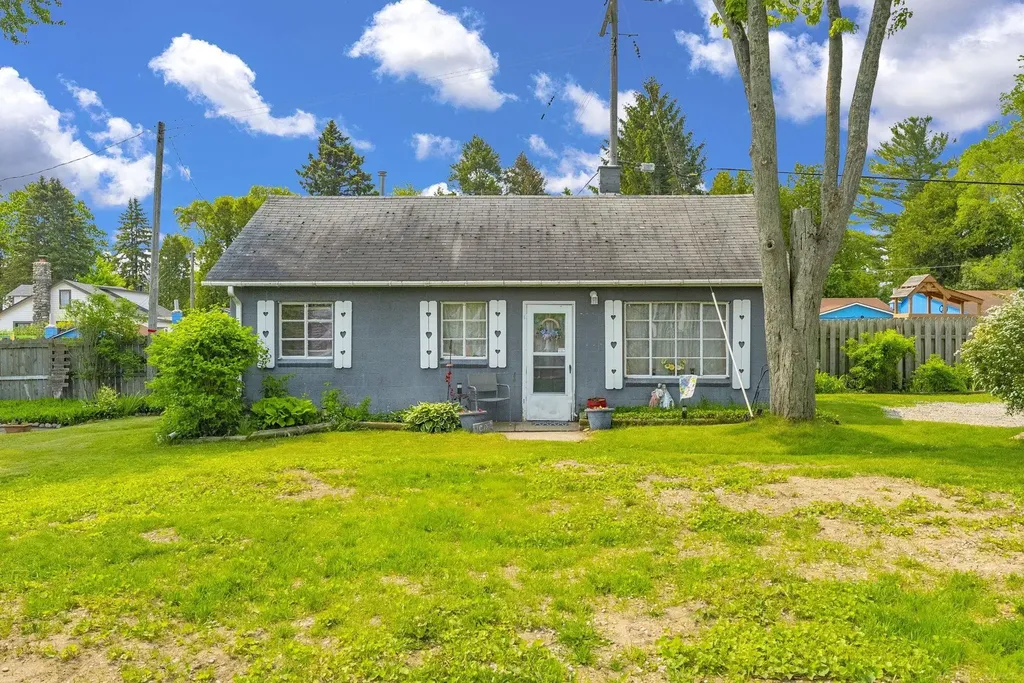 8941 & 8943 Lakeshore Road Worth Township MI 48450