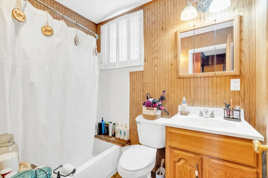 8941 & 8943 Lakeshore Road Worth Township MI 48450