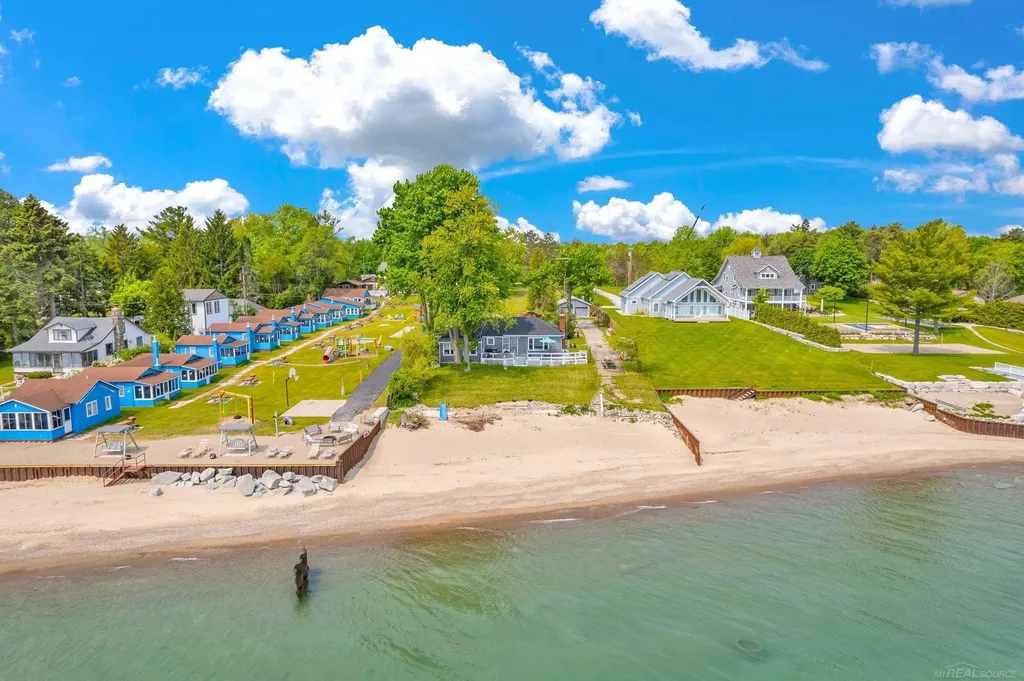 8941 & 8943 Lakeshore Road Worth Township MI 48450