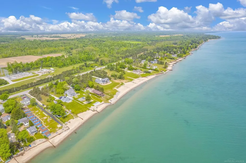 8941 & 8943 Lakeshore Road Worth Township MI 48450