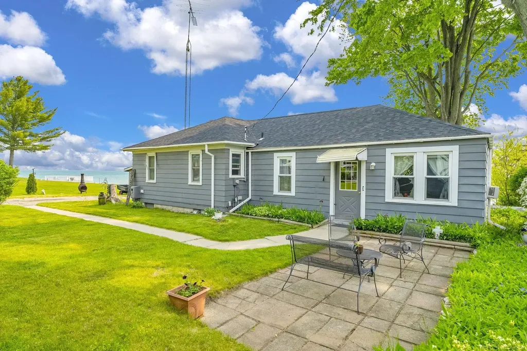 8941 & 8943 Lakeshore Road Worth Township MI 48450