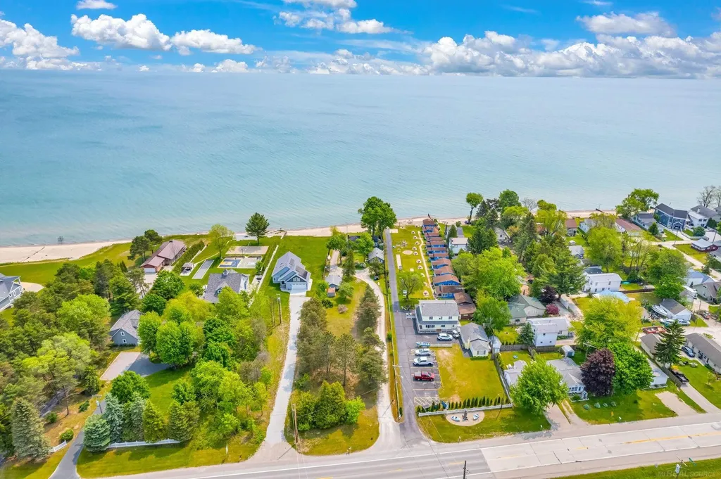8941 & 8943 Lakeshore Road Worth Township MI 48450