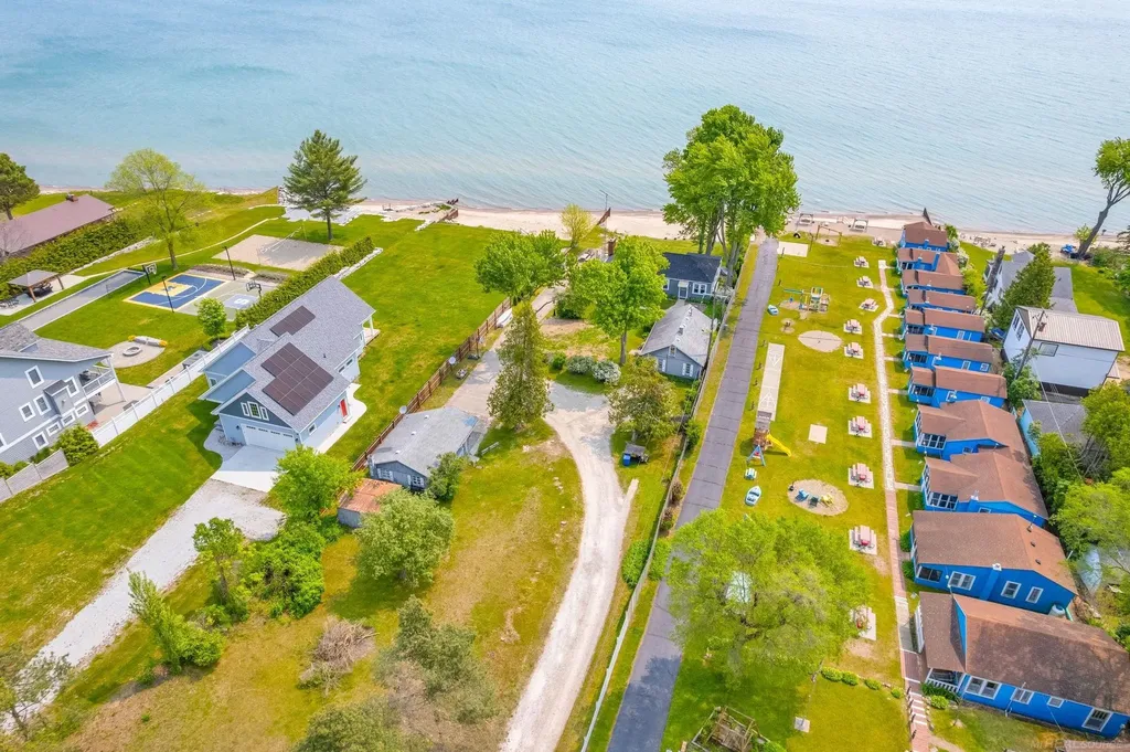 8941 & 8943 Lakeshore Road Worth Township MI 48450