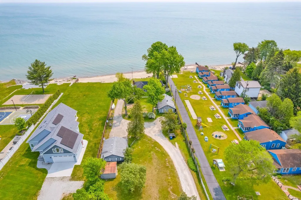 8941 & 8943 Lakeshore Road Worth Township MI 48450