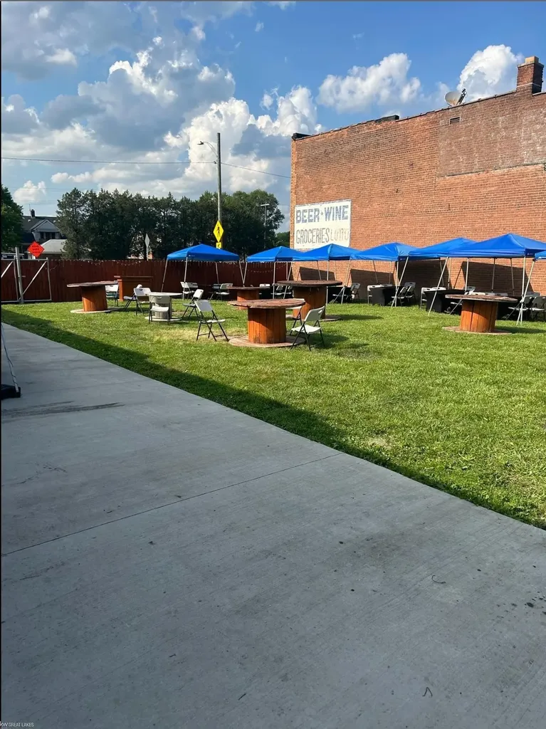 15132 - 15126 Harper Avenue Detroit City MI 48224