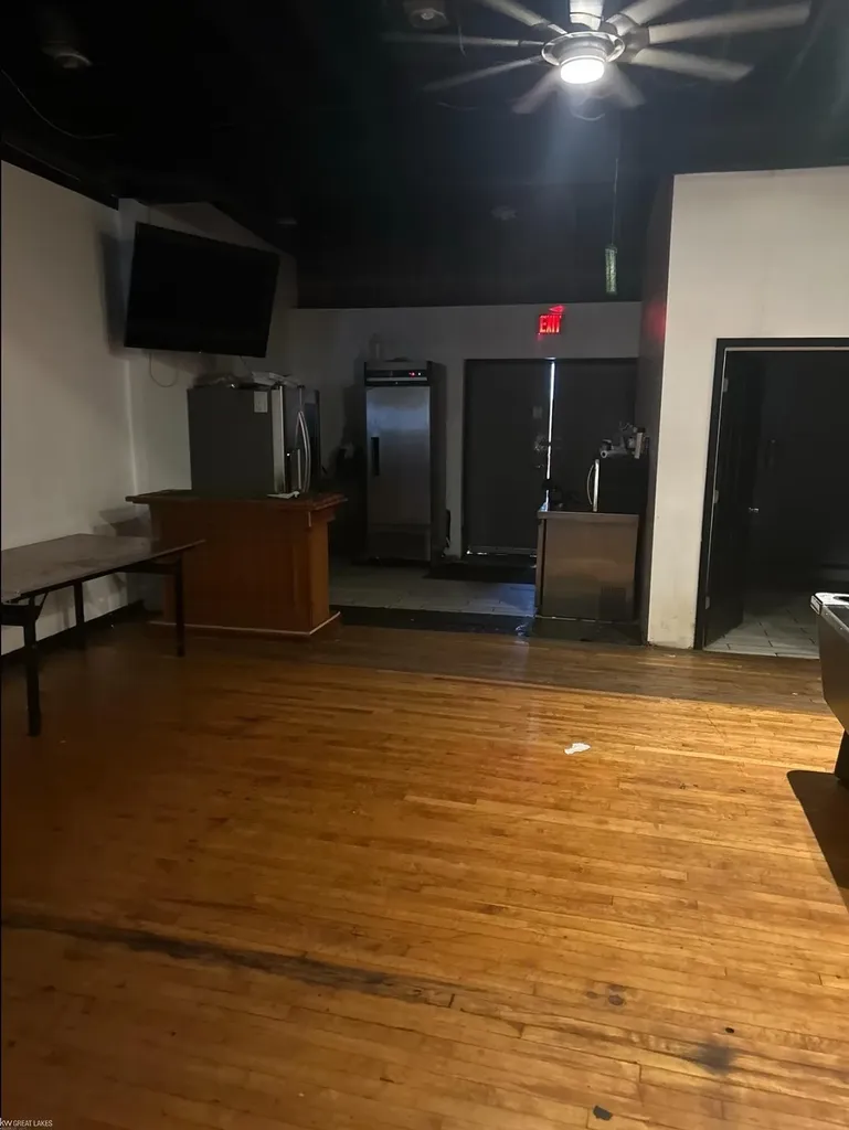 15132 - 15126 Harper Avenue Detroit City MI 48224