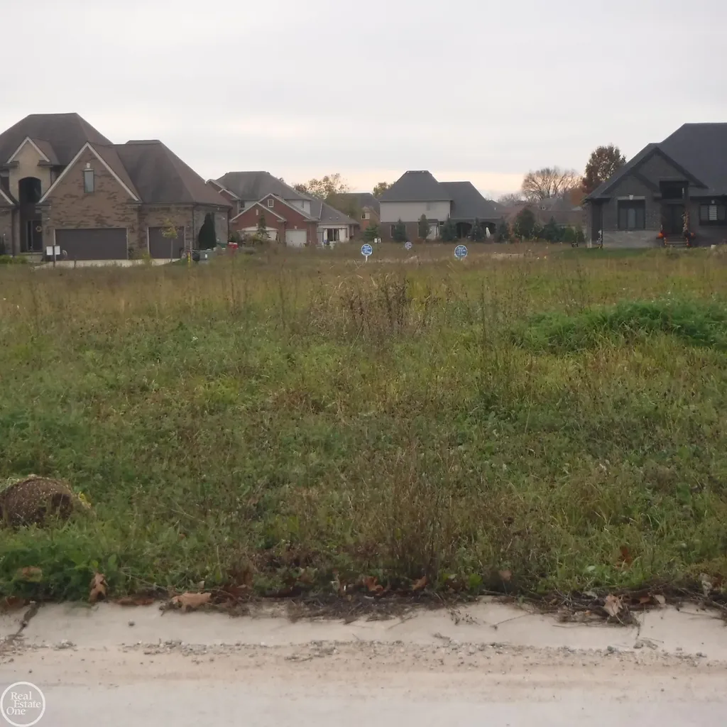 19298 Potomac Dr. Lot #179 Road Macomb Township MI 48044