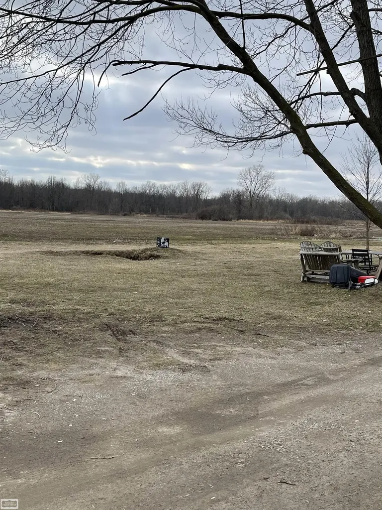 6018 County Line Road Chesterfield Township MI 48047