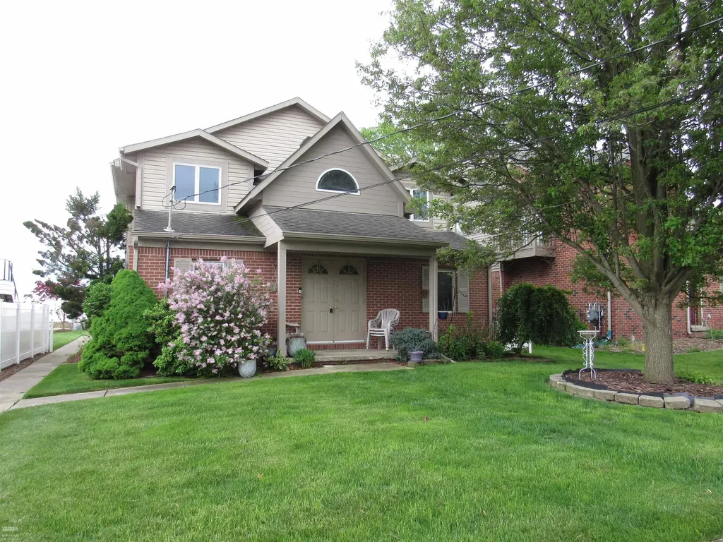 35610 Jeffers Court Harrison Charter Township MI 48045