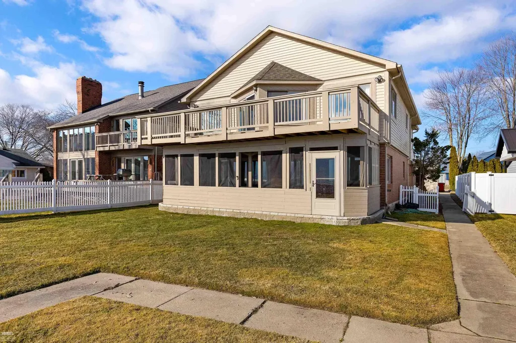35610 Jeffers Court Harrison Charter Township MI 48045