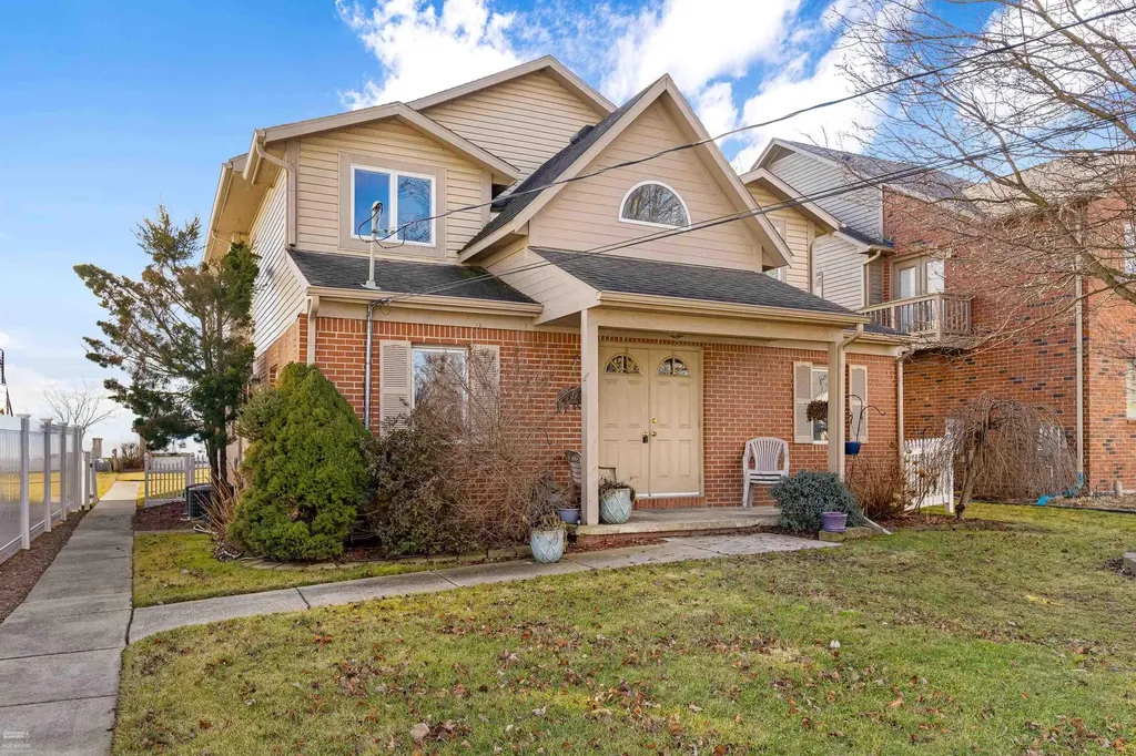 35610 Jeffers Court Harrison Charter Township MI 48045
