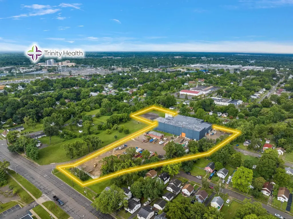 451 E Wilson Street Pontiac City MI 48341