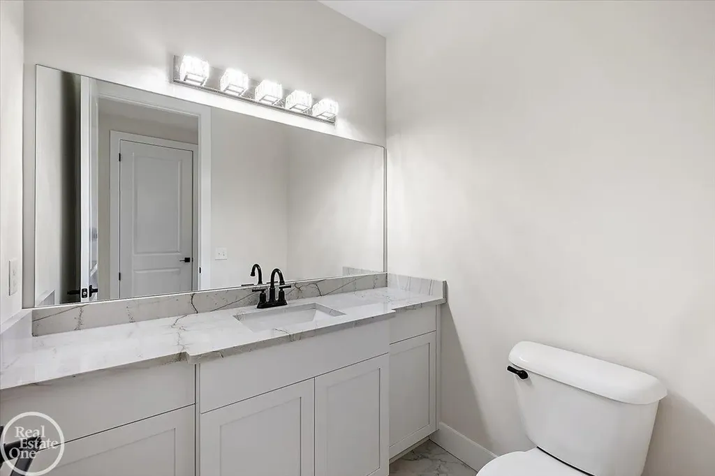 51581 Forster Lane Shelby Charter Township MI 48316