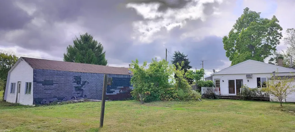 6098 Burtch Street Grant Township MI 48032