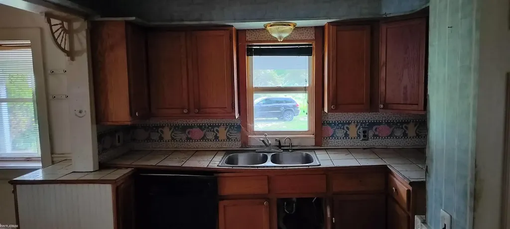 6098 Burtch Street Grant Township MI 48032