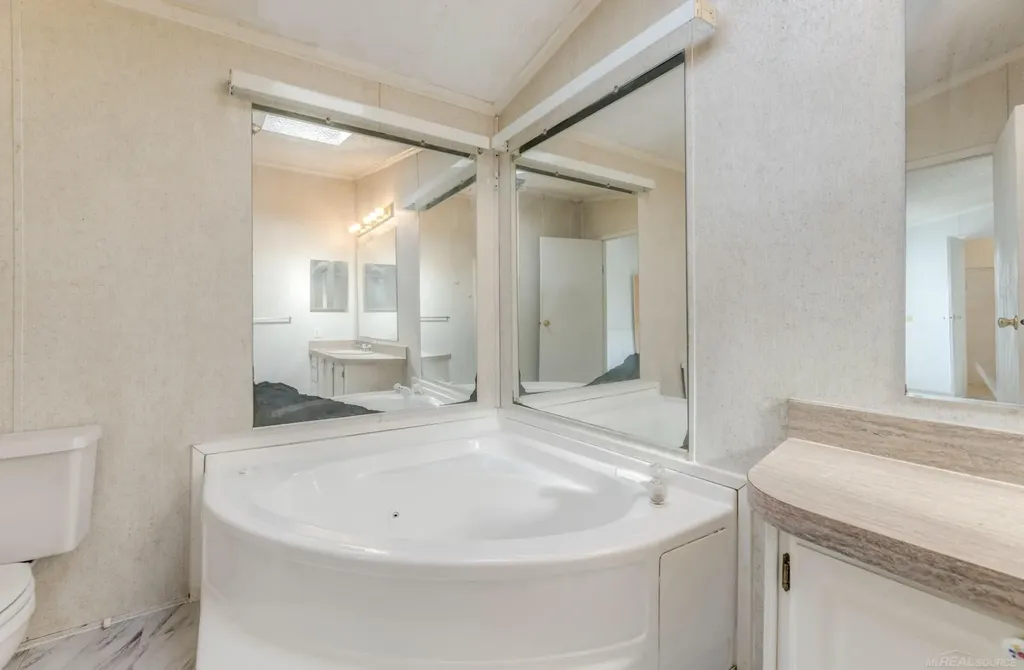 1332 Aspen Street Columbus Township MI 48063