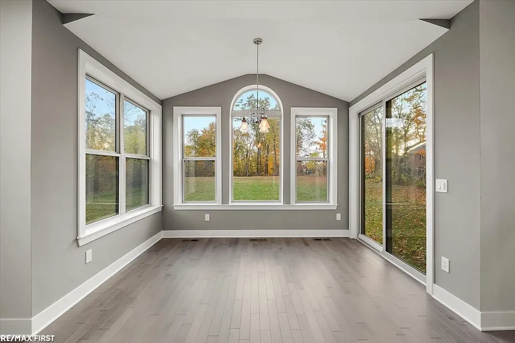 62042 Mound Road Washington Township MI 48094