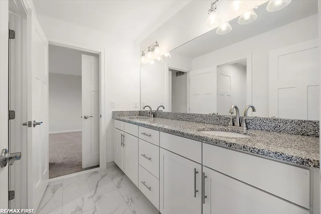 62042 Mound Road Washington Township MI 48094