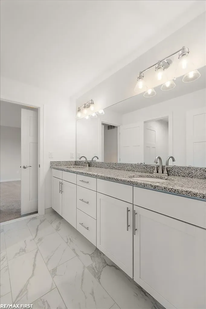 62042 Mound Road Washington Township MI 48094