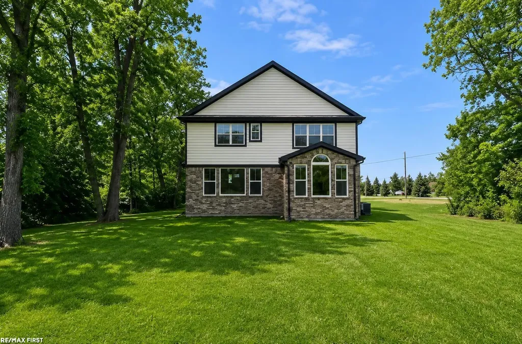 62042 Mound Road Washington Township MI 48094