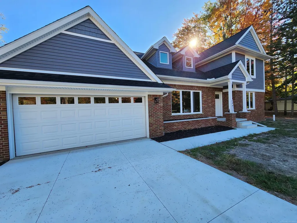 28430 Ranchwood Drive Southfield City MI 48076